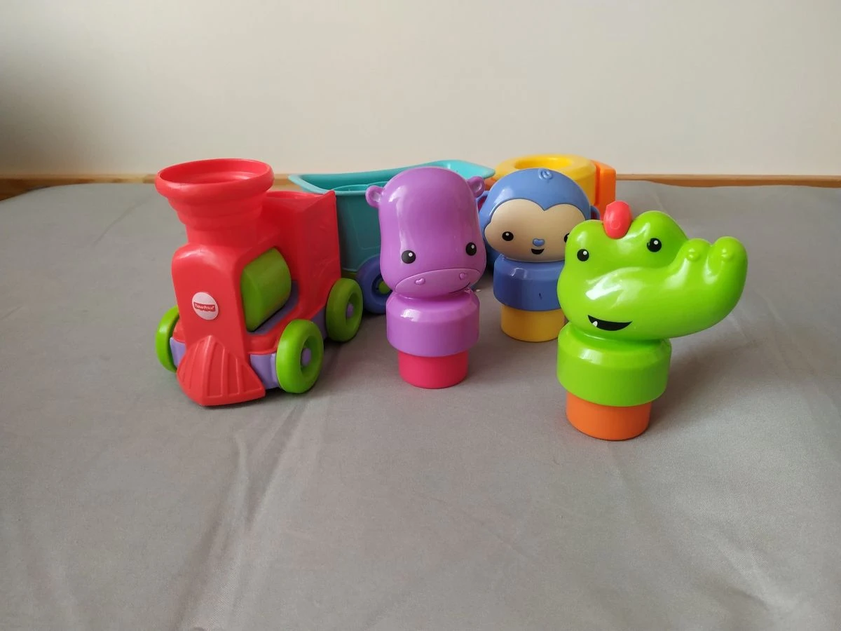 Vendora Παιχνίδι τρενάκι για μωρά 6+ μηνών με φιγούρες που κουδουνίζουν 4 Vendora Παιχνίδι τρενάκι για μωρά 6+ μηνών με φιγούρες που κουδουνίζουν - Image 2