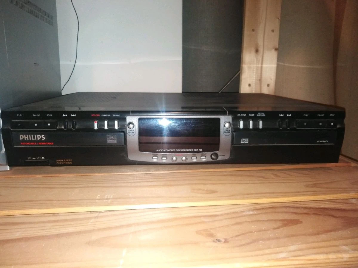 Vendora PHILIPS CDR 765 διπλο CD για εξωτερική και εσωτερική εγγραφή μπορεί να συνδεθεί και με οπτική ίνα επίσης υπάρχουν τα Manual & Remote Control 5 Vendora PHILIPS CDR 765 διπλο CD για εξωτερική και εσωτερική εγγραφή μπορεί να συνδεθεί και με οπτική ίνα επίσης υπάρχουν τα Manual & Remote Control - Image 3