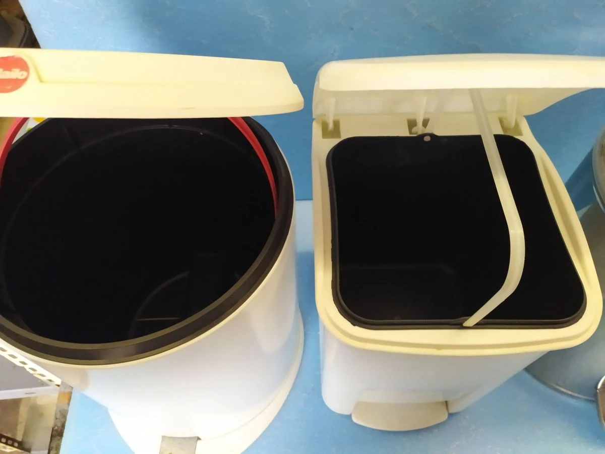 Vendora καδοι WC,πλαστικοι και ανοξειδωτοι,τεμαχια 6,ολοι μαζι στην τιμη των 20€ 12 Vendora καδοι WC,πλαστικοι και ανοξειδωτοι,τεμαχια 6,ολοι μαζι στην τιμη των 20€ - Image 10