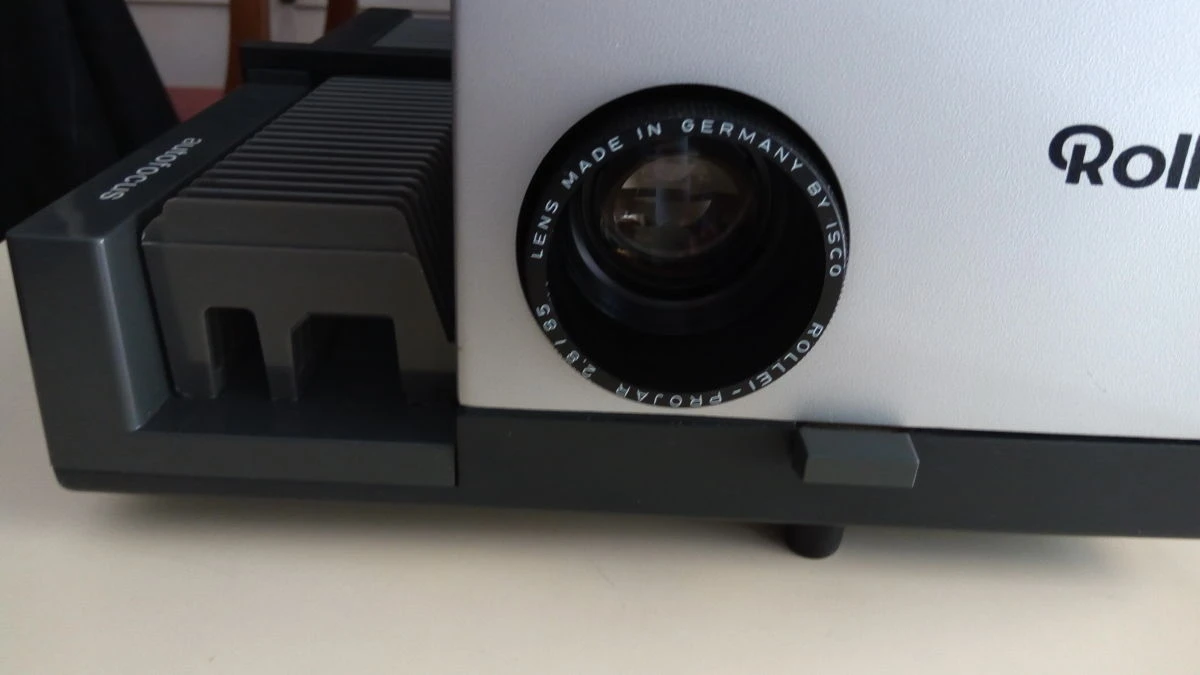 Vendora Rollei P350AF Autofocus Slide Projector (προβολέας διαφανειών σλάιντς) 9 Vendora Rollei P350AF Autofocus Slide Projector (προβολέας διαφανειών σλάιντς) - Image 7