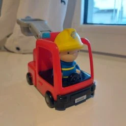 Vendora Πυροσβεστικό σταθμό + πυροσβεστικό όχημα + πυροσβέστης, παιχνίδι για 12+ μηνών -Vendora store 22c9b2c99ec4fa9354fc5517284f3bf8402d2253 xl