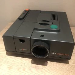 Vendora SLIDES PROJECTOR / ΠΡΟΤΖΕΚΤΟΡΑΣ AGFA DIAMATOR AF 1500 AutoFocus / Προβολέας διαφανειών Reflecta Diamator / MADE IN GERMANY / VINTAGE / RETRO / Agfa 35mm Slide / Reflecta Diamator AF-IR Slid