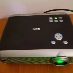 Vendora PHILIPS προβολέας LC 4331.Πλήρως λειτουργικός.