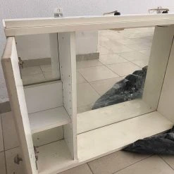 Vendora Ντουλαπάκι μπάνιου (λουστραρισμένο) με καθρέπτη και υποδοχή για λάμπες -Vendora store 35a3cdf5877df3297d07e9250d7ea6ad67500aad xl