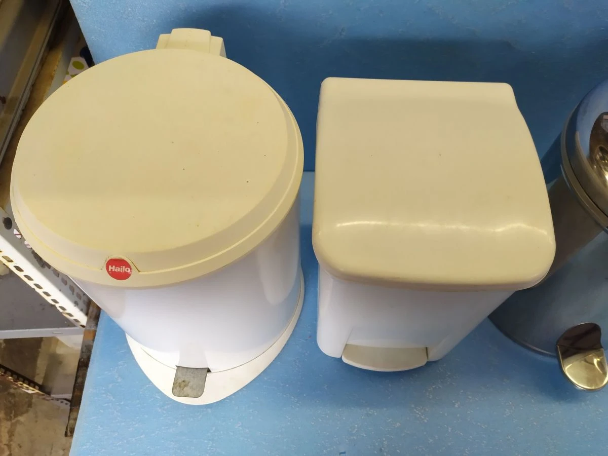 Vendora καδοι WC,πλαστικοι και ανοξειδωτοι,τεμαχια 6,ολοι μαζι στην τιμη των 20€ 5 Vendora καδοι WC,πλαστικοι και ανοξειδωτοι,τεμαχια 6,ολοι μαζι στην τιμη των 20€ - Image 3