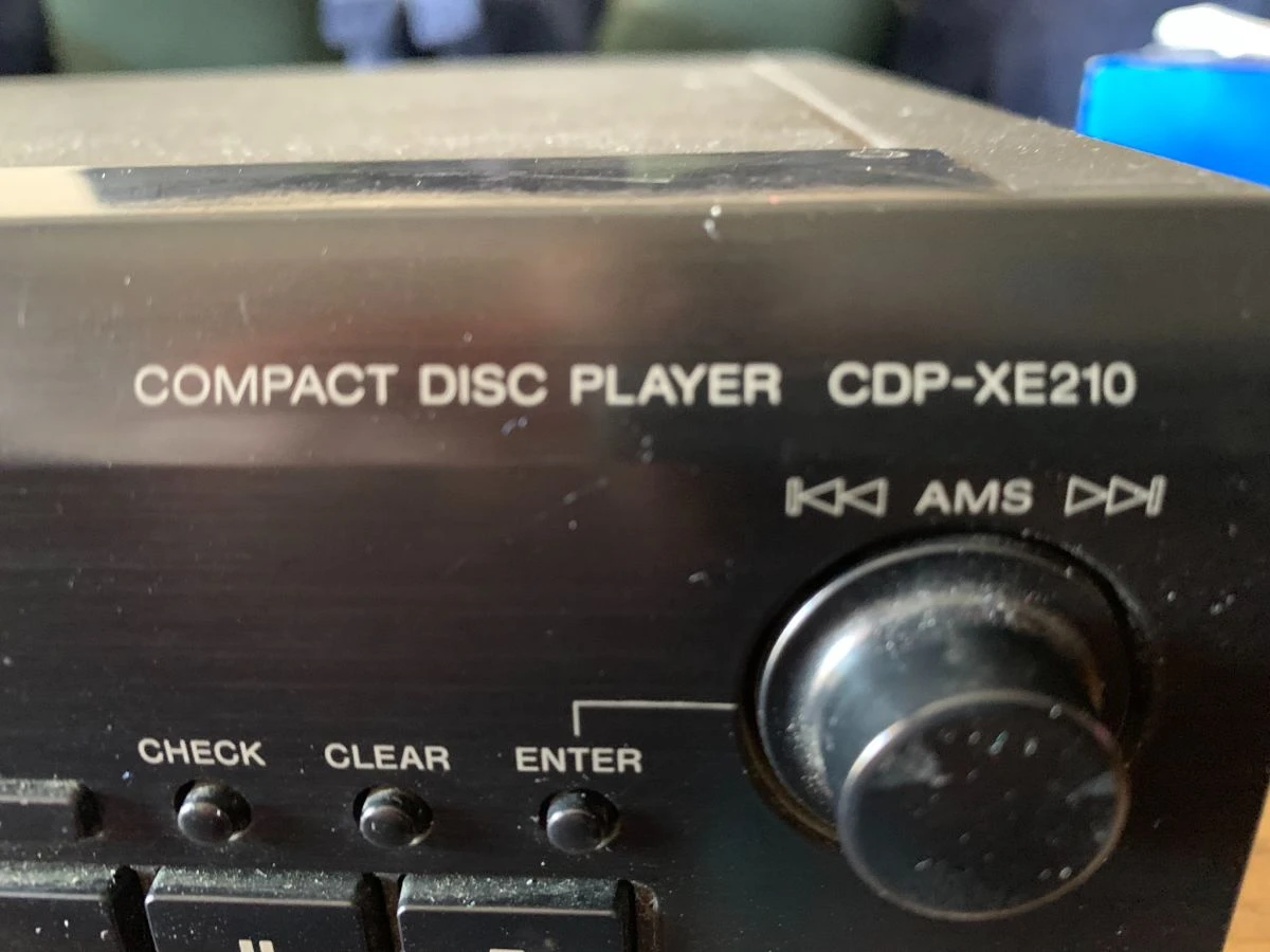 Vendora CD PLAYER SONY CDP-XE 210 4 Vendora CD PLAYER SONY CDP-XE 210 - Image 2