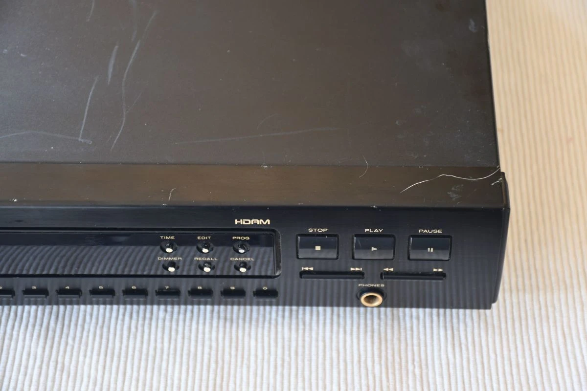 Vendora Marantz CD63 SE Cd Player 6 Vendora Marantz CD63 SE Cd Player - Image 4