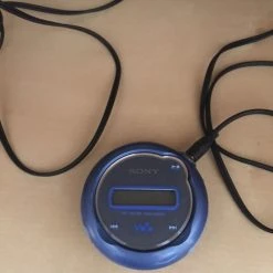 Vendora MP3 SONY Με Οθόνη και Θύρα USB Χωρητικότητα 256 Εως 70 ώρες Αυτονομία. -Vendora store 3e98f2200500788716173a372c199f30cbc0044e xl