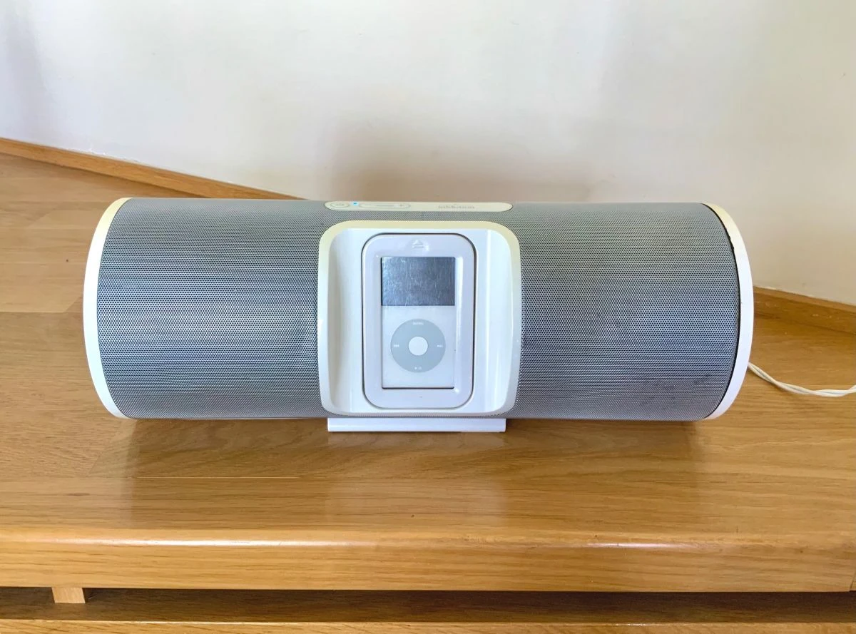 Vendora Altec Lancing In-Motion IM7 Portable Audio System For IPod + Apple IPod 4 Vendora Altec Lancing In-Motion IM7 Portable Audio System For IPod + Apple IPod - Image 2