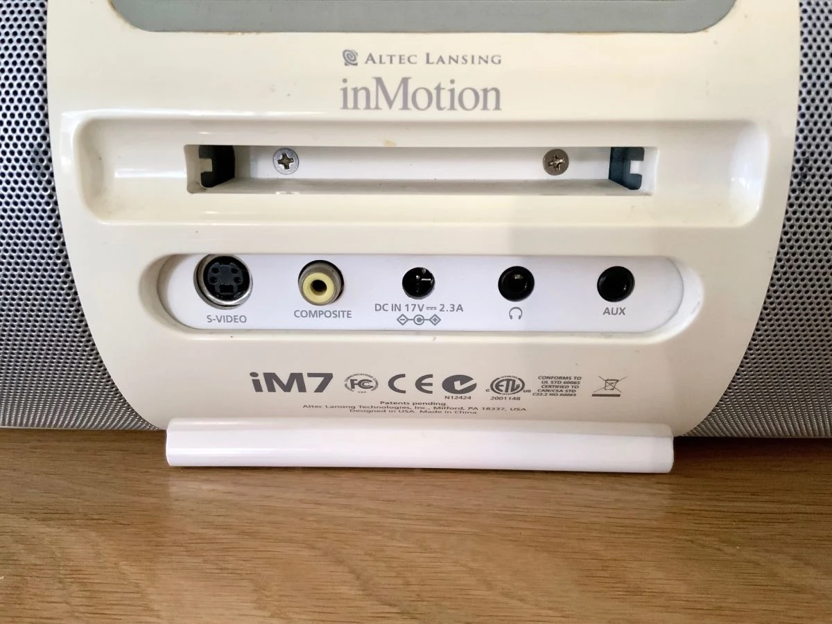 Vendora Altec Lancing In-Motion IM7 Portable Audio System For IPod + Apple IPod 7 Vendora Altec Lancing In-Motion IM7 Portable Audio System For IPod + Apple IPod - Image 5