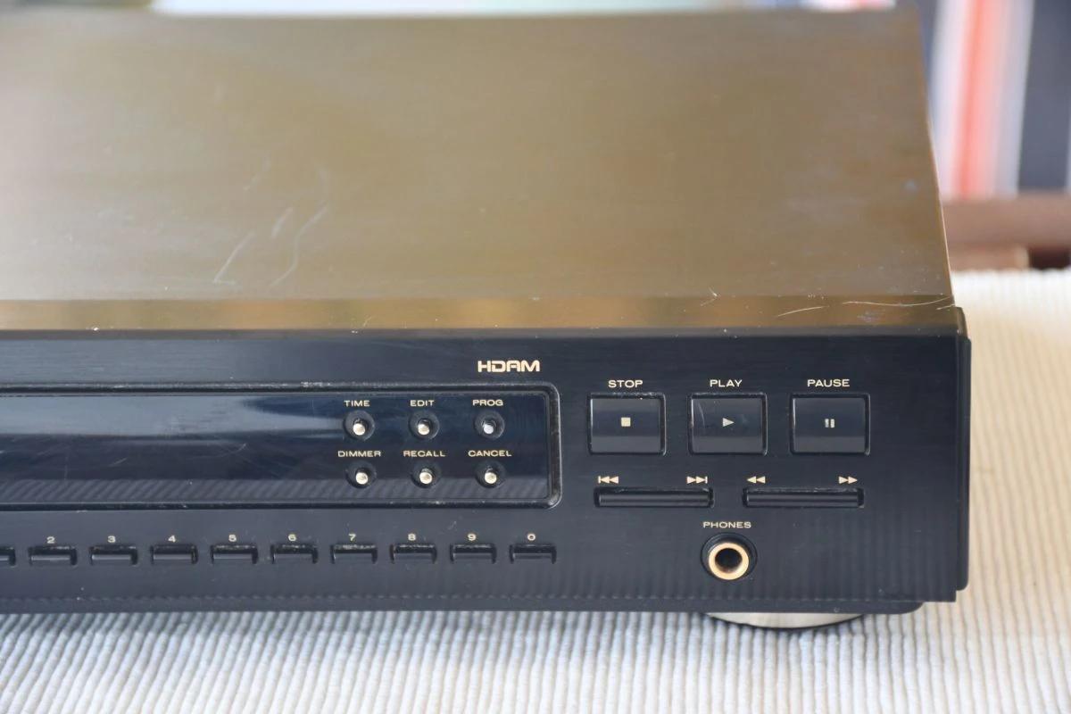 Vendora Marantz CD63 SE Cd Player 5 Vendora Marantz CD63 SE Cd Player - Image 3