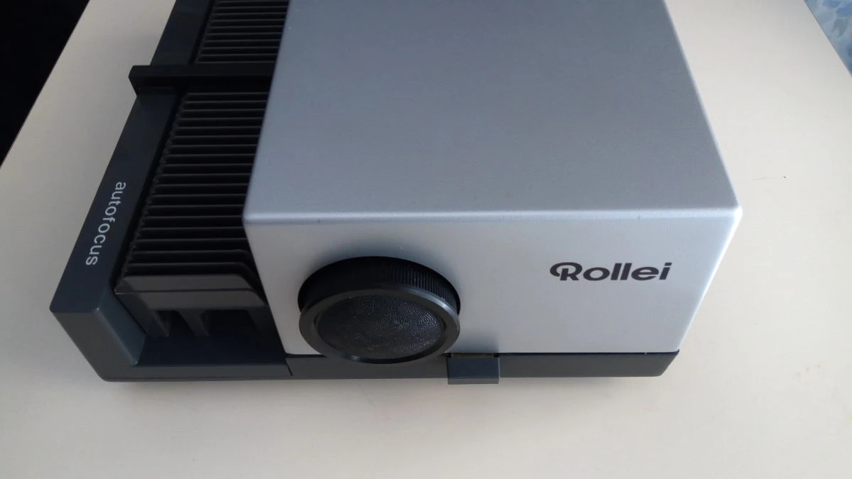 Vendora Rollei P350AF Autofocus Slide Projector (προβολέας διαφανειών σλάιντς) 4 Vendora Rollei P350AF Autofocus Slide Projector (προβολέας διαφανειών σλάιντς) - Image 2
