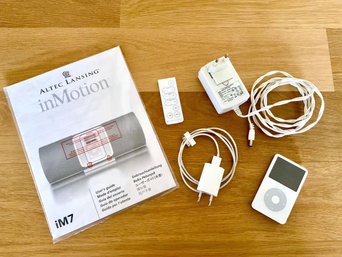 Vendora Altec Lancing In-Motion IM7 Portable Audio System For IPod + Apple IPod 8 Vendora Altec Lancing In-Motion IM7 Portable Audio System For IPod + Apple IPod - Image 6