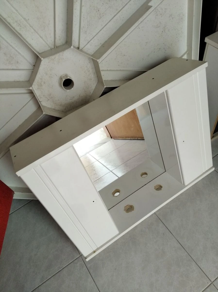 Vendora ΕΠΙΠΛΟ ΜΠΑΝΙΟΥ ΚΑΘΡΕΠΤΗΣ 5 Vendora ΕΠΙΠΛΟ ΜΠΑΝΙΟΥ ΚΑΘΡΕΠΤΗΣ - Image 3