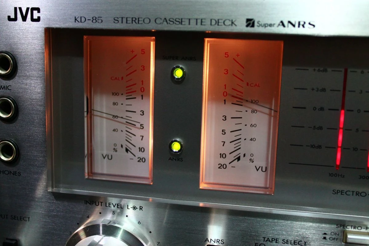 Vendora KΑΣΕΤΟΦΩΝΟ/DECK JVC KD-85 3 Vendora KΑΣΕΤΟΦΩΝΟ/DECK JVC KD-85