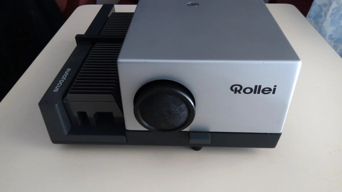 Vendora Rollei P350AF Autofocus Slide Projector (προβολέας διαφανειών σλάιντς) 6 Vendora Rollei P350AF Autofocus Slide Projector (προβολέας διαφανειών σλάιντς) - Image 4