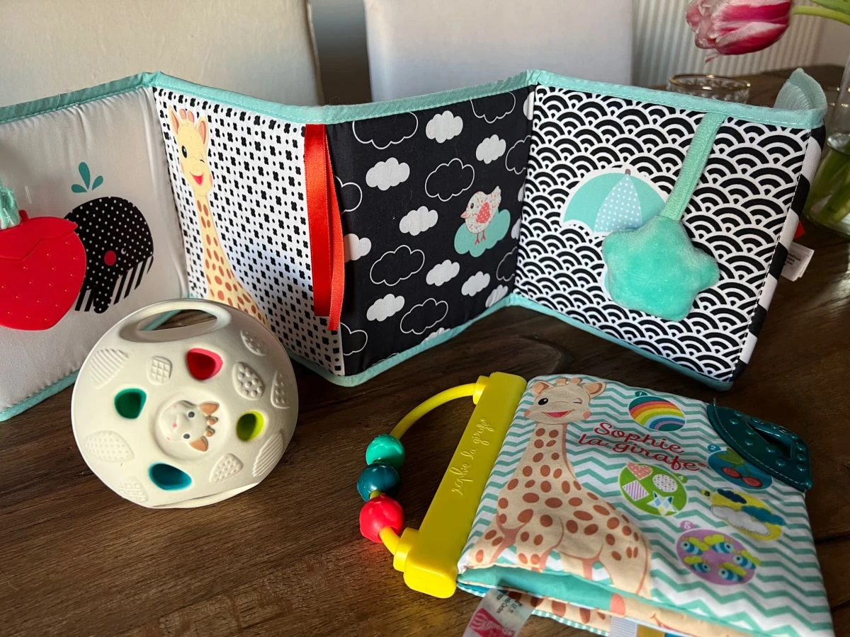 Vendora Σετ βρεφικών παιχνιδιών Sophie La Girafe 4 Vendora Σετ βρεφικών παιχνιδιών Sophie La Girafe - Image 2