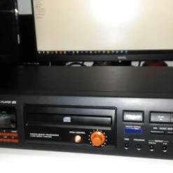 Vendora TEAC CD-P1450 CD PLAYER
