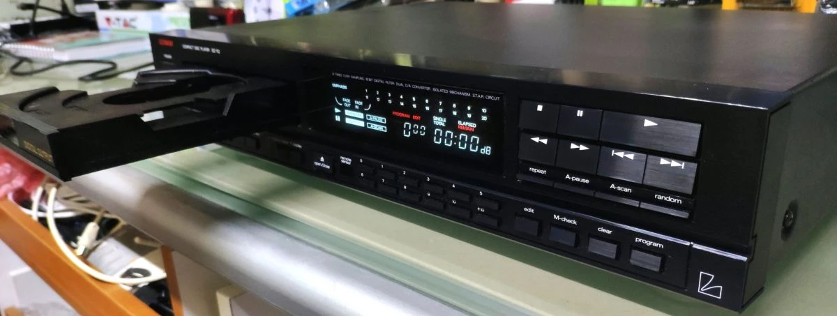 Vendora LUXMAN DZ-112 CD PLAYER 5 Vendora LUXMAN DZ-112 CD PLAYER - Image 3