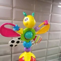 Vendora Freddie η πυγολαμπίδα. Παιχνίδι καρέκλας φαγητού.