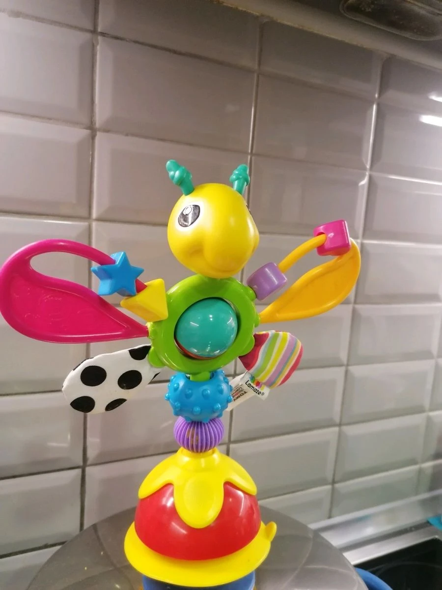 Vendora Freddie η πυγολαμπίδα. Παιχνίδι καρέκλας φαγητού. 3 Vendora Freddie η πυγολαμπίδα. Παιχνίδι καρέκλας φαγητού.