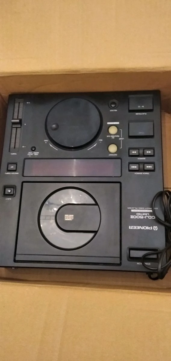 Vendora συλεκτικα ραγιονιρ CD 500 δουλευουν κανονικα ευκαιρια και τα 2 είναι στην τιμή ευκαιρία 6 Vendora συλεκτικα ραγιονιρ CD 500 δουλευουν κανονικα ευκαιρια και τα 2 είναι στην τιμή ευκαιρία - Image 4