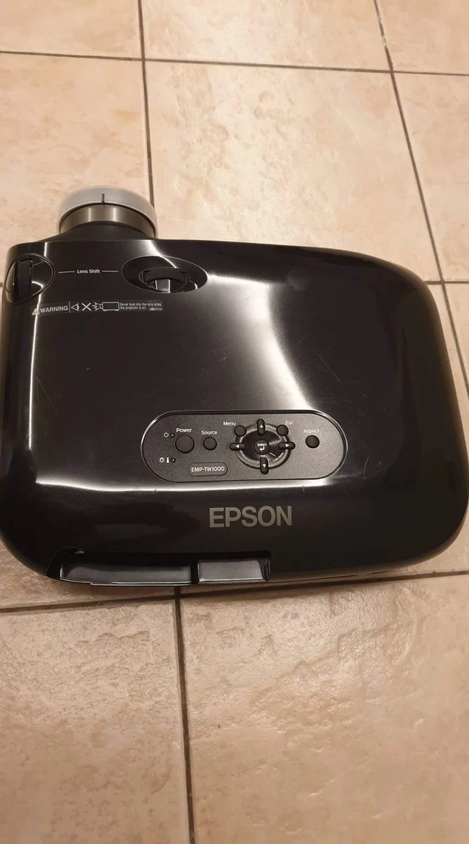Vendora Epson EMP-TW 1000 Projector 3 Vendora Epson EMP-TW 1000 Projector
