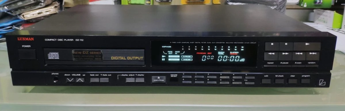 Vendora LUXMAN DZ-112 CD PLAYER 3 Vendora LUXMAN DZ-112 CD PLAYER