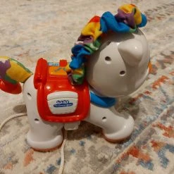 Vendora Clementoni Πόνι Pull Along με Ήχους για 6+ Μηνών -Vendora store aa24a4e7fd8ee77808bc4f9181d267916a220ce1 xl