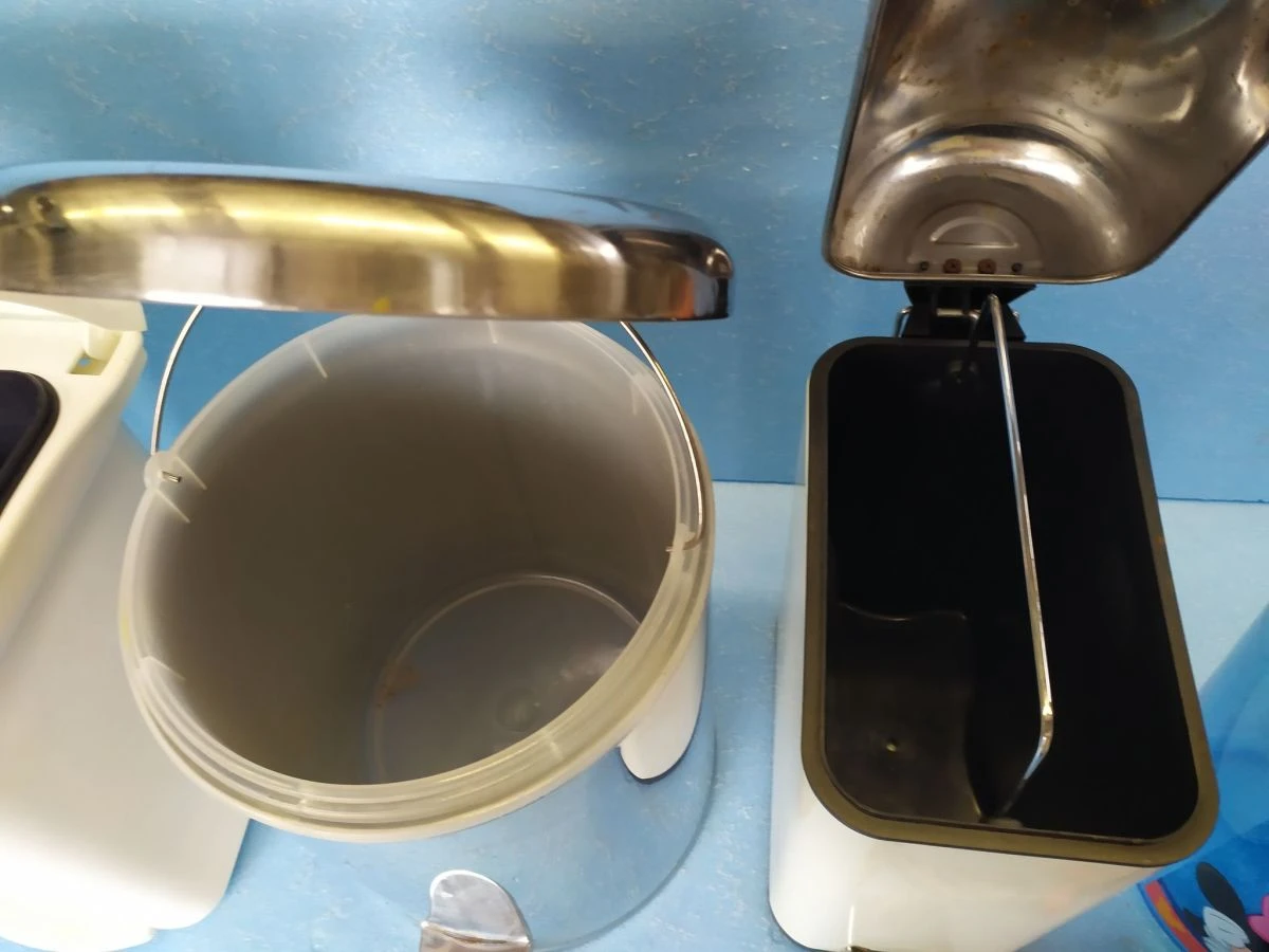 Vendora καδοι WC,πλαστικοι και ανοξειδωτοι,τεμαχια 6,ολοι μαζι στην τιμη των 20€ 13 Vendora καδοι WC,πλαστικοι και ανοξειδωτοι,τεμαχια 6,ολοι μαζι στην τιμη των 20€ - Image 11