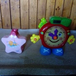 Vendora Βρεφικός προβολέας Tomy και το πρώτο μου ρολόι