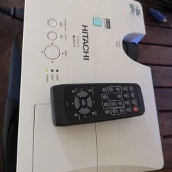 Vendora Projector HITACHI CP-RX79 πληρως λειτουργικος με τηλεχειριστηριο