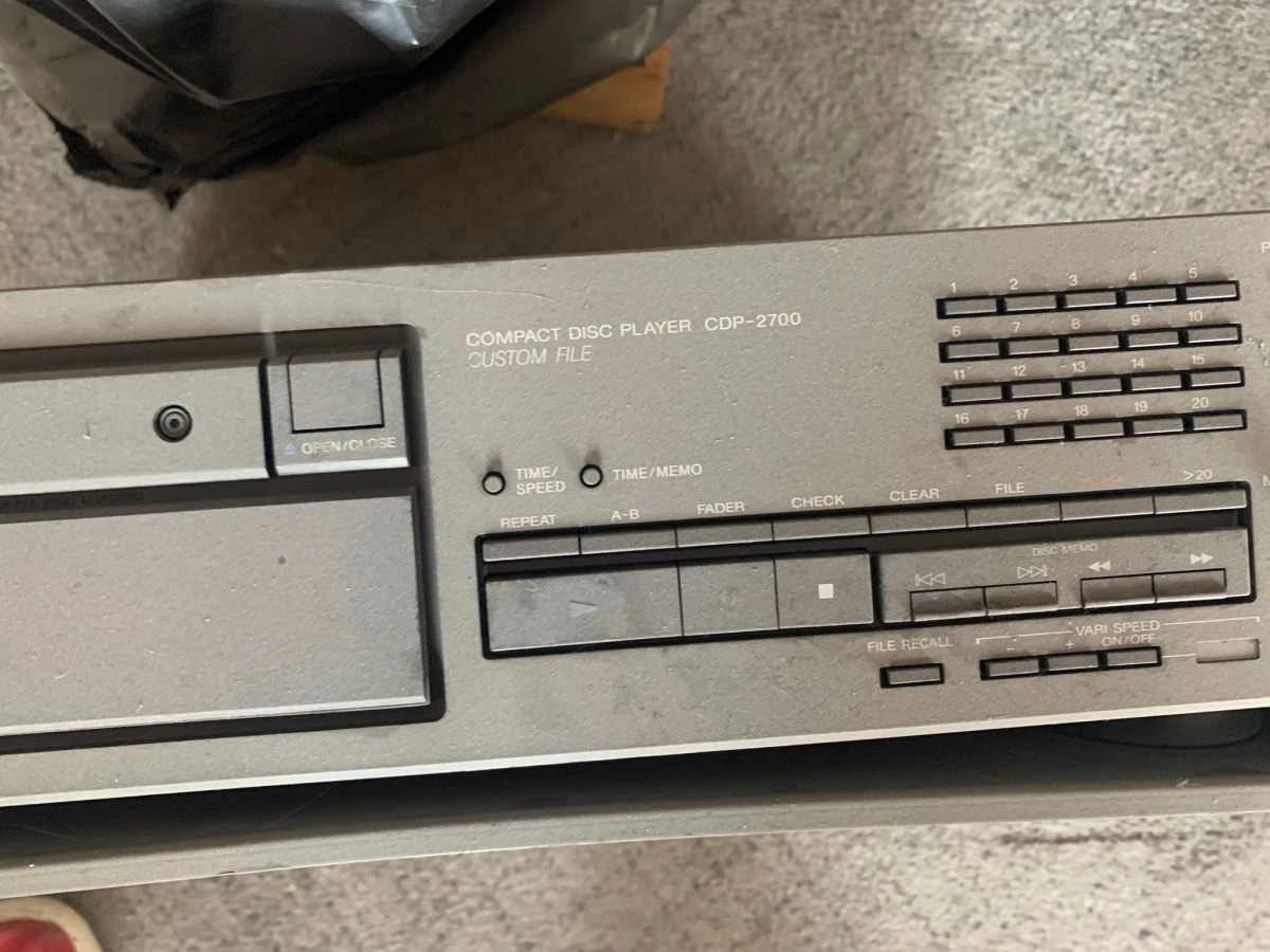 Vendora SONY CDP-2700 Professional High-End CD-Player 4 Vendora SONY CDP-2700 Professional High-End CD-Player - Image 2