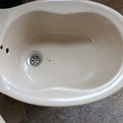 Vendora Μπιντες μπάνιου με μπαταρίες 25 ευρώ.