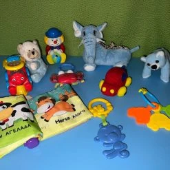 Vendora Βρεφικά παιχνίδια πακέτο Fisher Price Πεταλούδα με Σχήματα, Φωτογραφική Μηχανή με Καθρέφτη από Ύφασμα,Clementoni Baby Ρούλης Τυμπανούλης, PlayGro Sort And Stack Tower Πύργος με Κρίκους, IKEA και άλλα. -Vendora store c0a8a5ea1a2f61d84878db1b5caed7cb690e21d2 xl