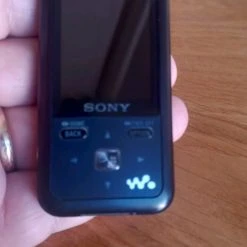 Vendora SONY WALKMAN MP3 ΣΕ ΤΈΛΕΙΑ ΚΑΤΆΣΤΑΣΗ ΜΕ ΤΟ ΚΟΥΤΊ ΤΟΥ! -Vendora store c8e67247d2df017bd763d121a4a724c111e16f6d xl