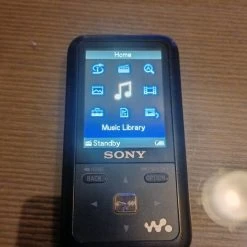 Vendora SONY WALKMAN MP3 ΣΕ ΤΈΛΕΙΑ ΚΑΤΆΣΤΑΣΗ ΜΕ ΤΟ ΚΟΥΤΊ ΤΟΥ! -Vendora store d06d2ecf72e7a662528bb5a4398fc14404eee6a6 xl