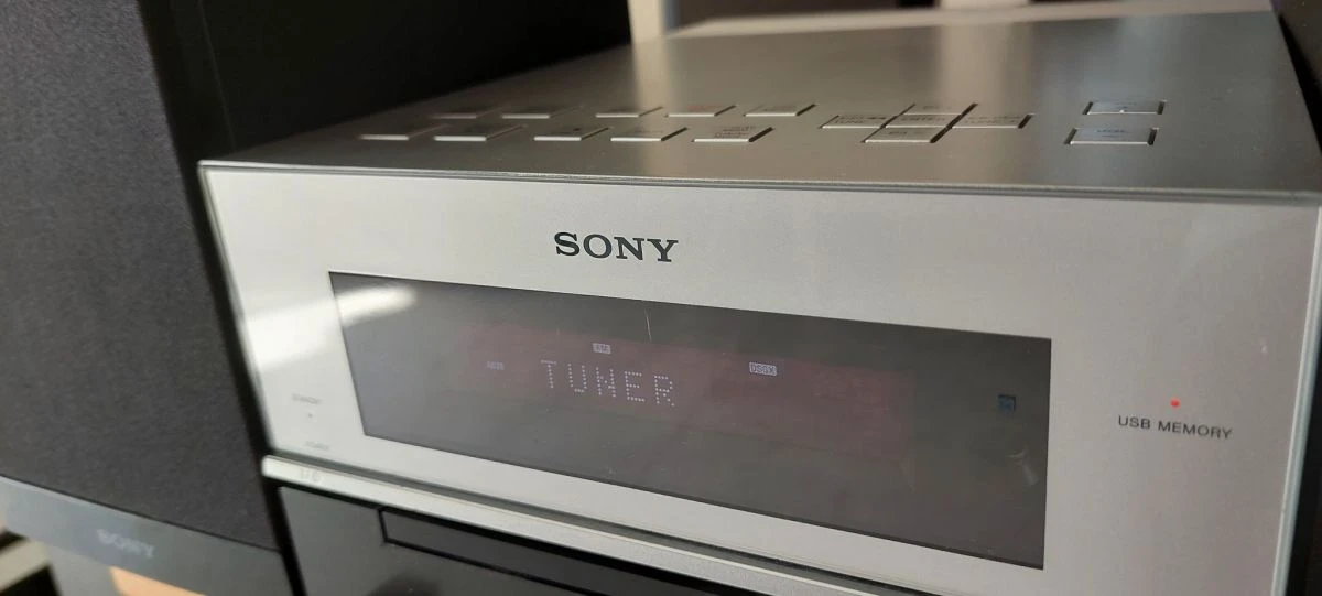 Vendora SONY HCD-BX-30R COMPACT DISC RECEIVER + ραδιοφωνο + USB Stick + AUDIO IN + τηλεκοντρόλ + βιβλιαράκι οδηγιες χρησης και 2 ηχεια 10 Vendora SONY HCD-BX-30R COMPACT DISC RECEIVER + ραδιοφωνο + USB Stick + AUDIO IN + τηλεκοντρόλ + βιβλιαράκι οδηγιες χρησης και 2 ηχεια - Image 8