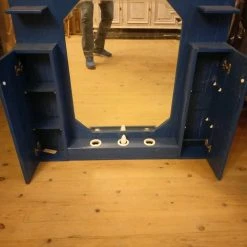 Vendora Έπιπλο μπάνιου ελάχιστα χρησιμοποιημένο σε πολύ καλή κατάσταση πωλείται λόγω μεγαλυτερου μεγέθους για το χώρο που προοριζοταν να τοποθετηθεί.