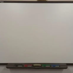 Vendora Πωλούνται 3 Διαδραστικοί Πίνακες SMART Board μαζί με τους Προτζέκτορες HITACHI CP-EX250